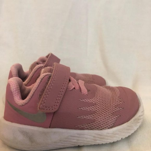 Nike Star Runner Sneakers Toddler - Picture 2 of 3